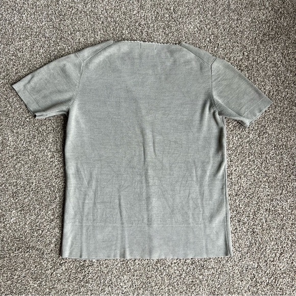 Liz Claiborne 100% Silk Light Gray Short Sleeve Button Up Blouse, Size M - Picture 7 of 8